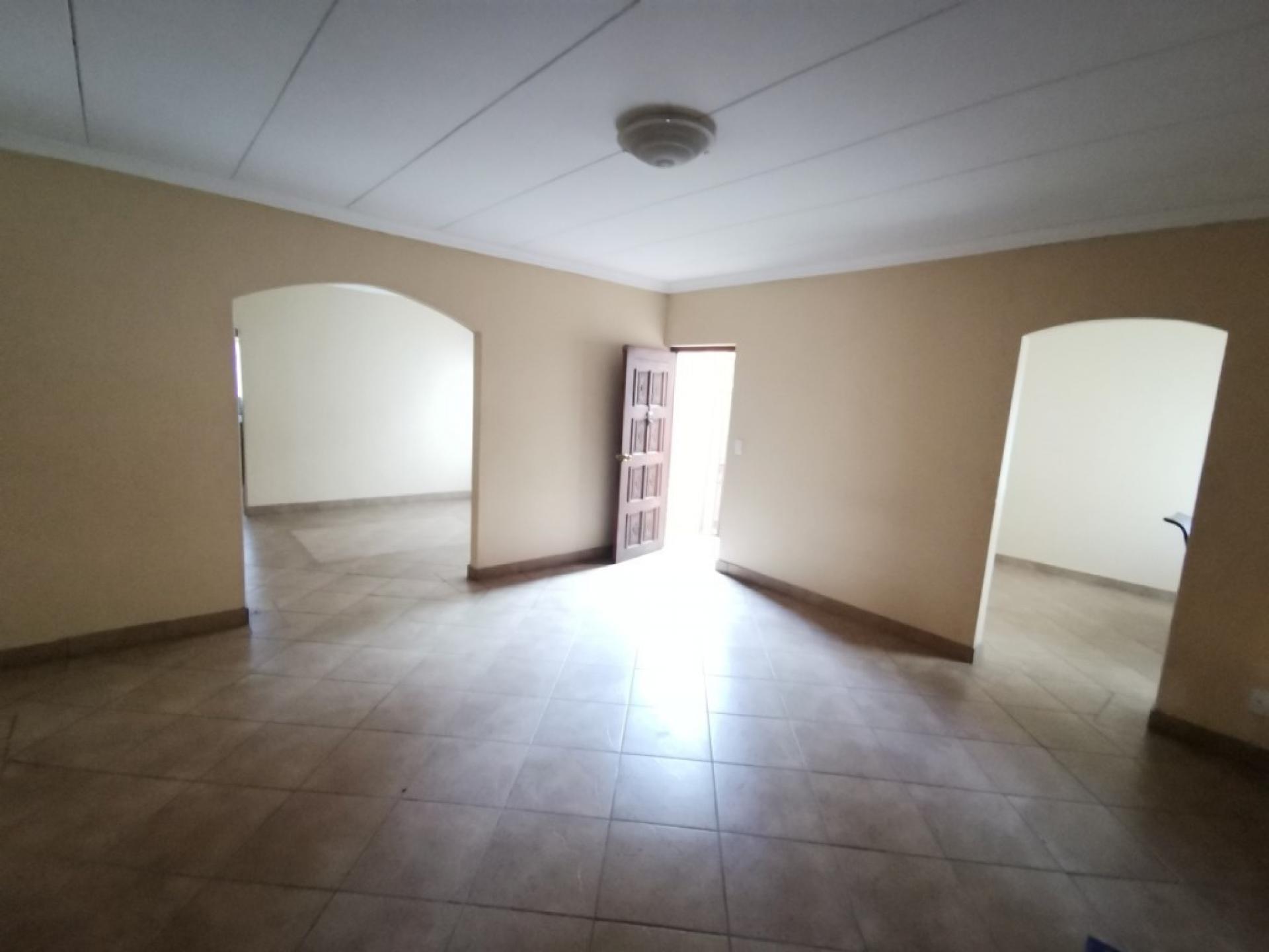  of property in Theresapark