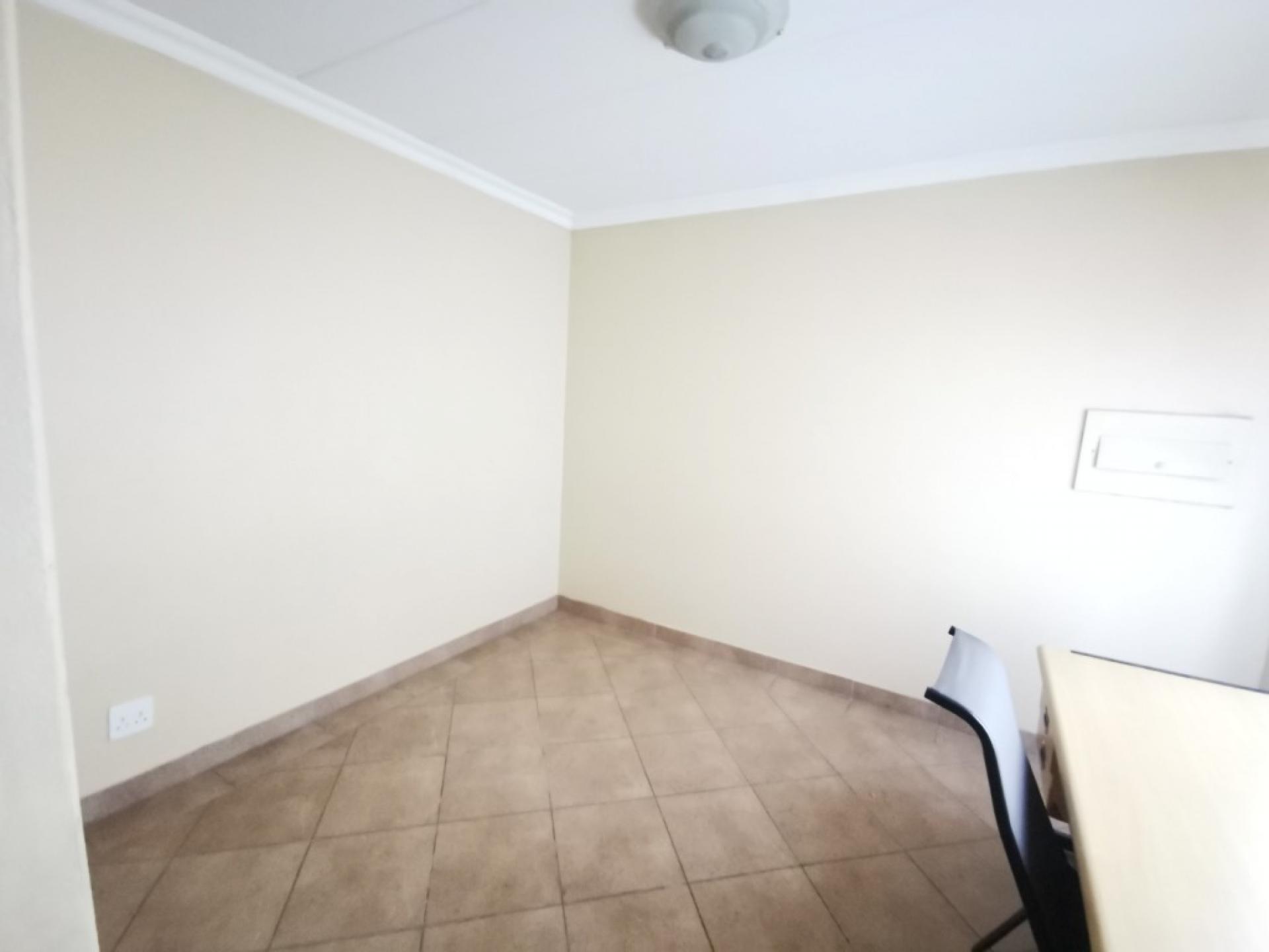  of property in Theresapark