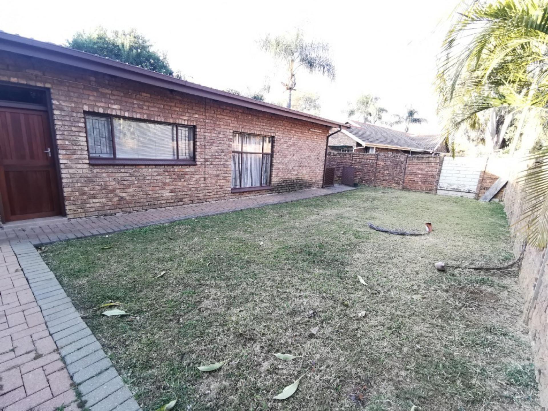  of property in Theresapark