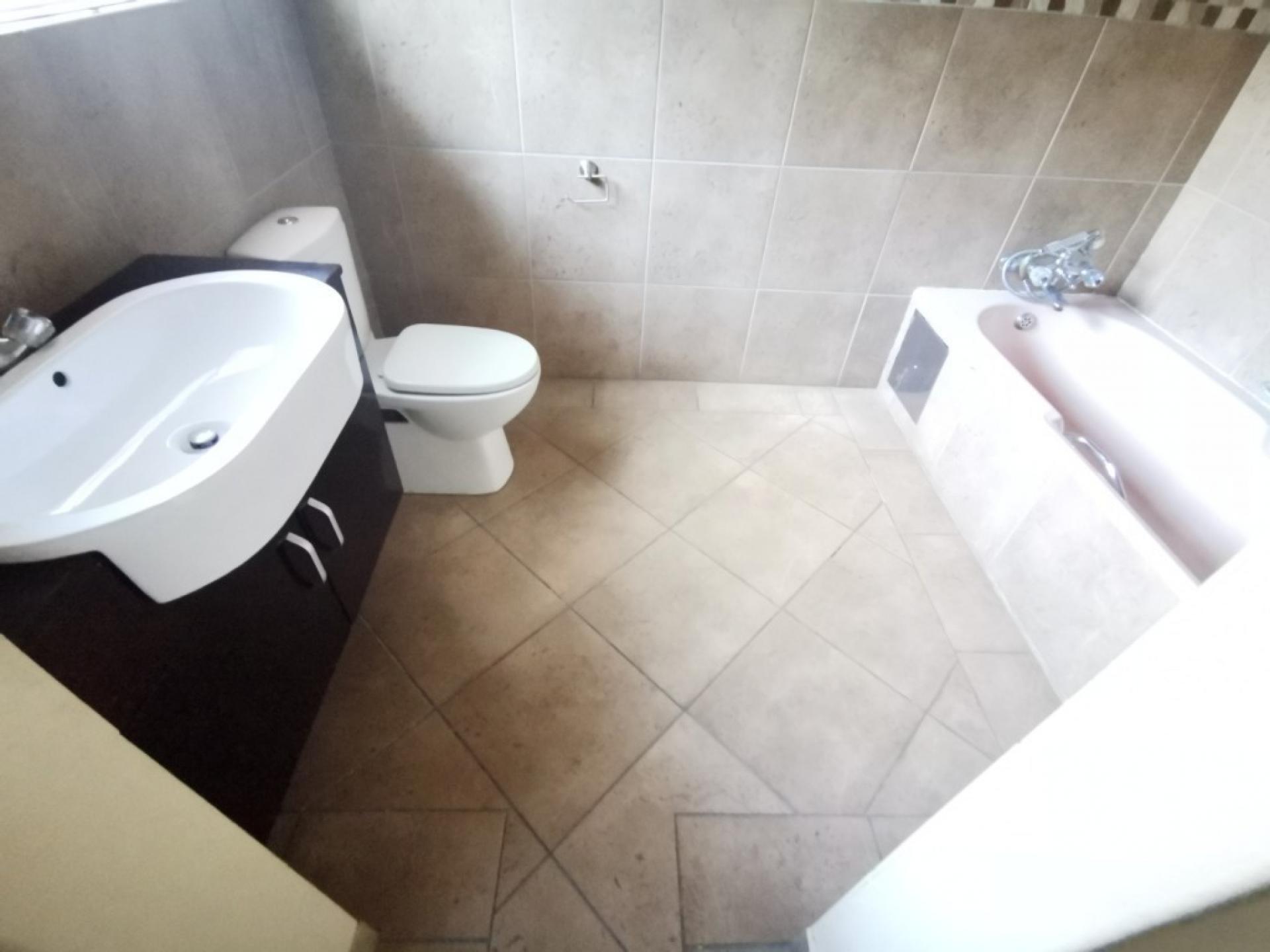  of property in Theresapark