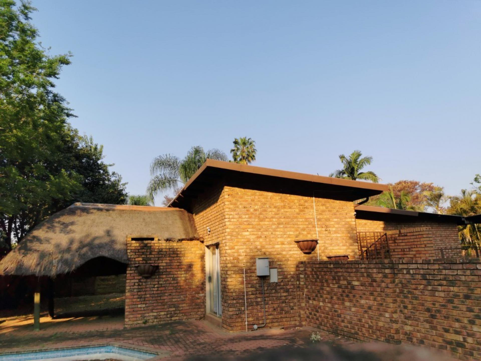  of property in Theresapark