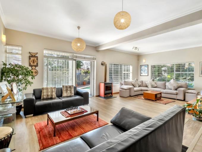 4 Bedroom Simplex for Sale For Sale in Morningside - MR685286