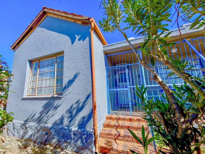 3 Bedroom House for Sale For Sale in Rosettenville - MR685300