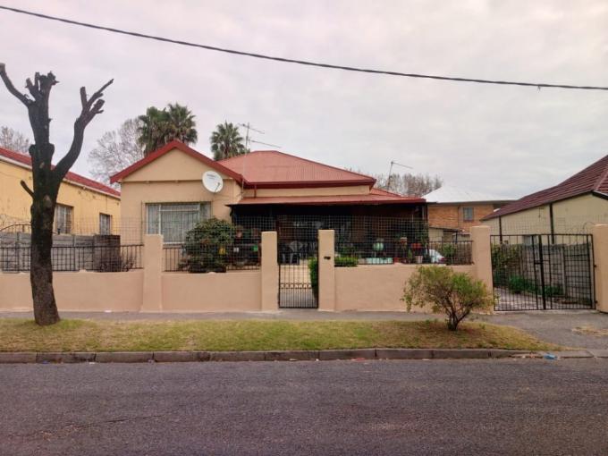 4 Bedroom House for Sale For Sale in Rosettenville - MR685318