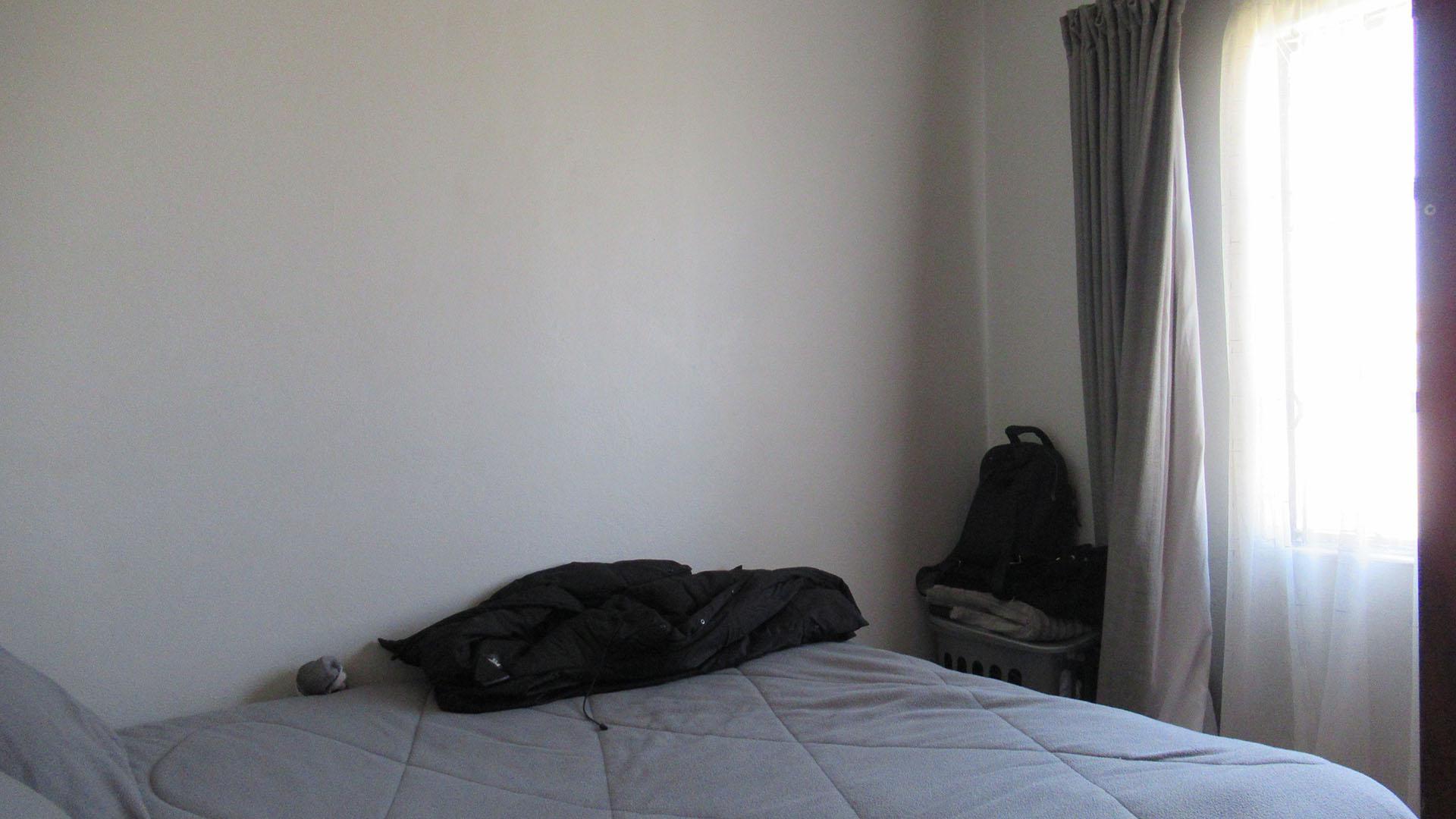 Bed Room 1 - 13 square meters of property in Jabulani