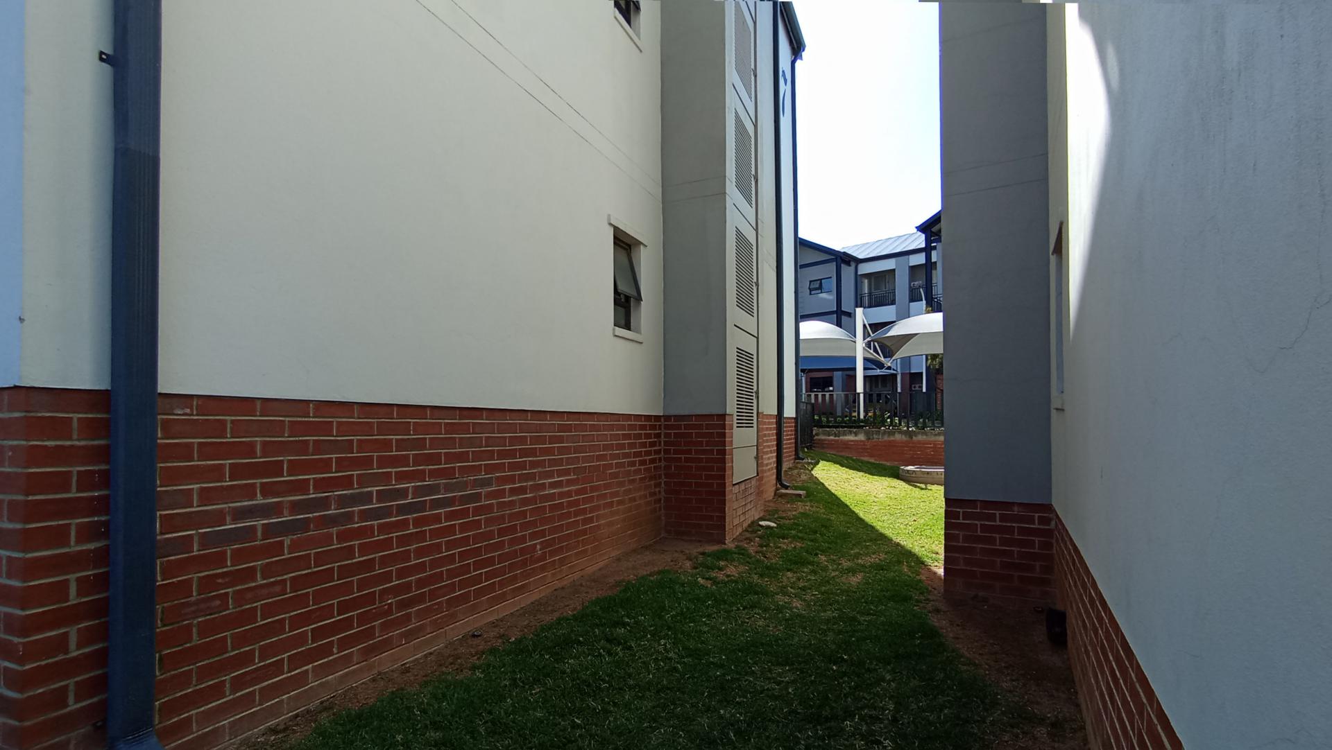 Backyard of property in Sundowner