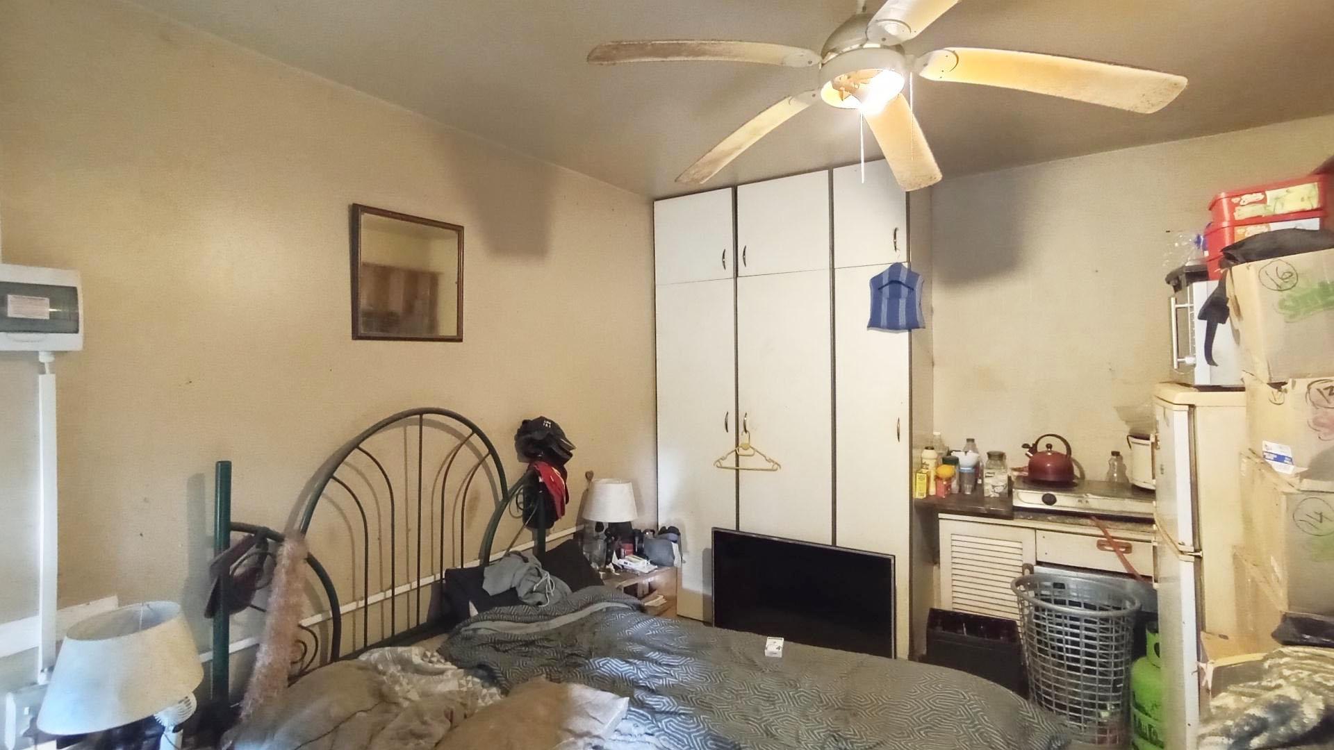 Flatlet - 64 square meters of property in Amanzimtoti 