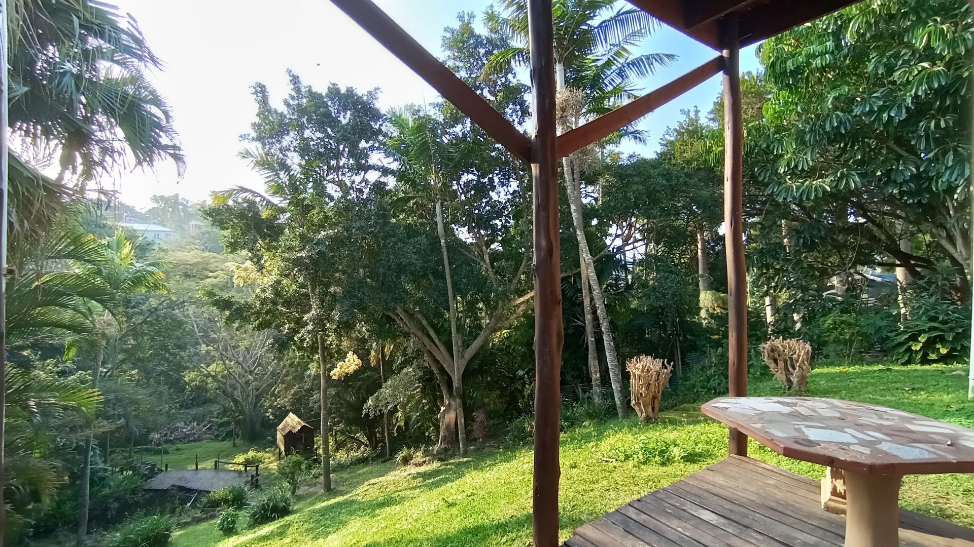 Patio - 32 square meters of property in Amanzimtoti 