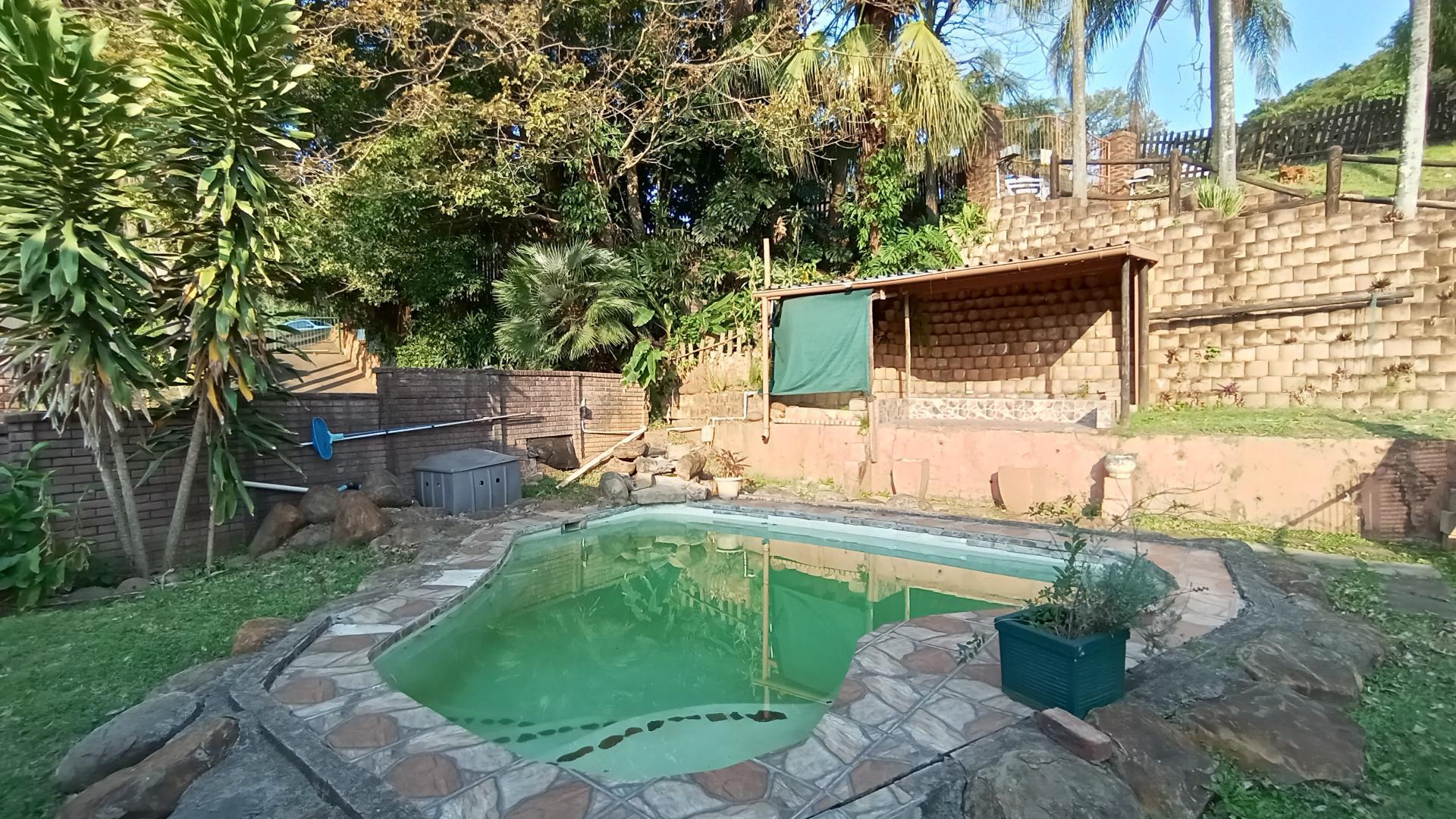 Swimming Pool of property in Amanzimtoti 