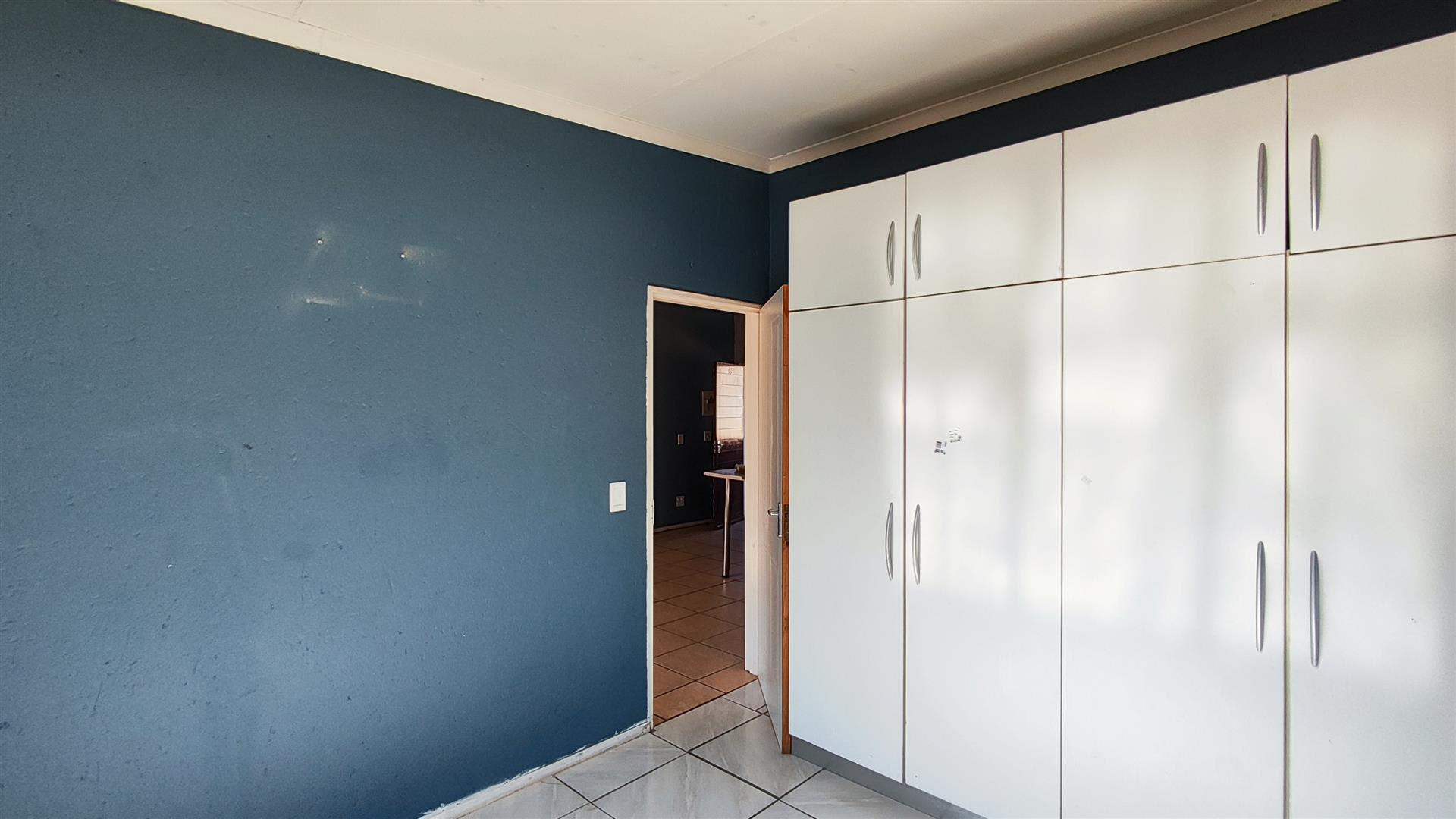 Bed Room 1 - 12 square meters of property in Norton's Home Estates