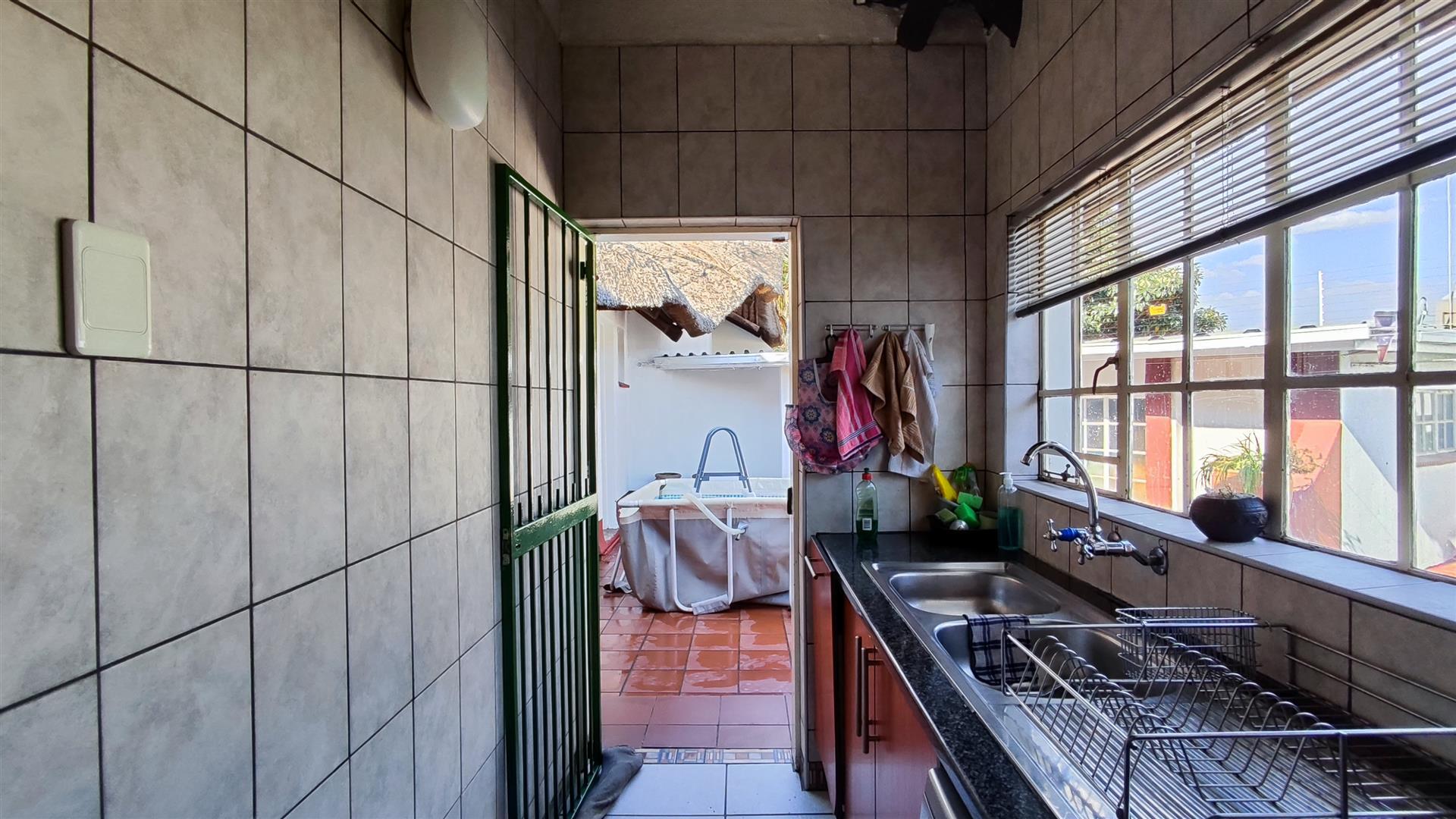 Scullery - 6 square meters of property in Randhart