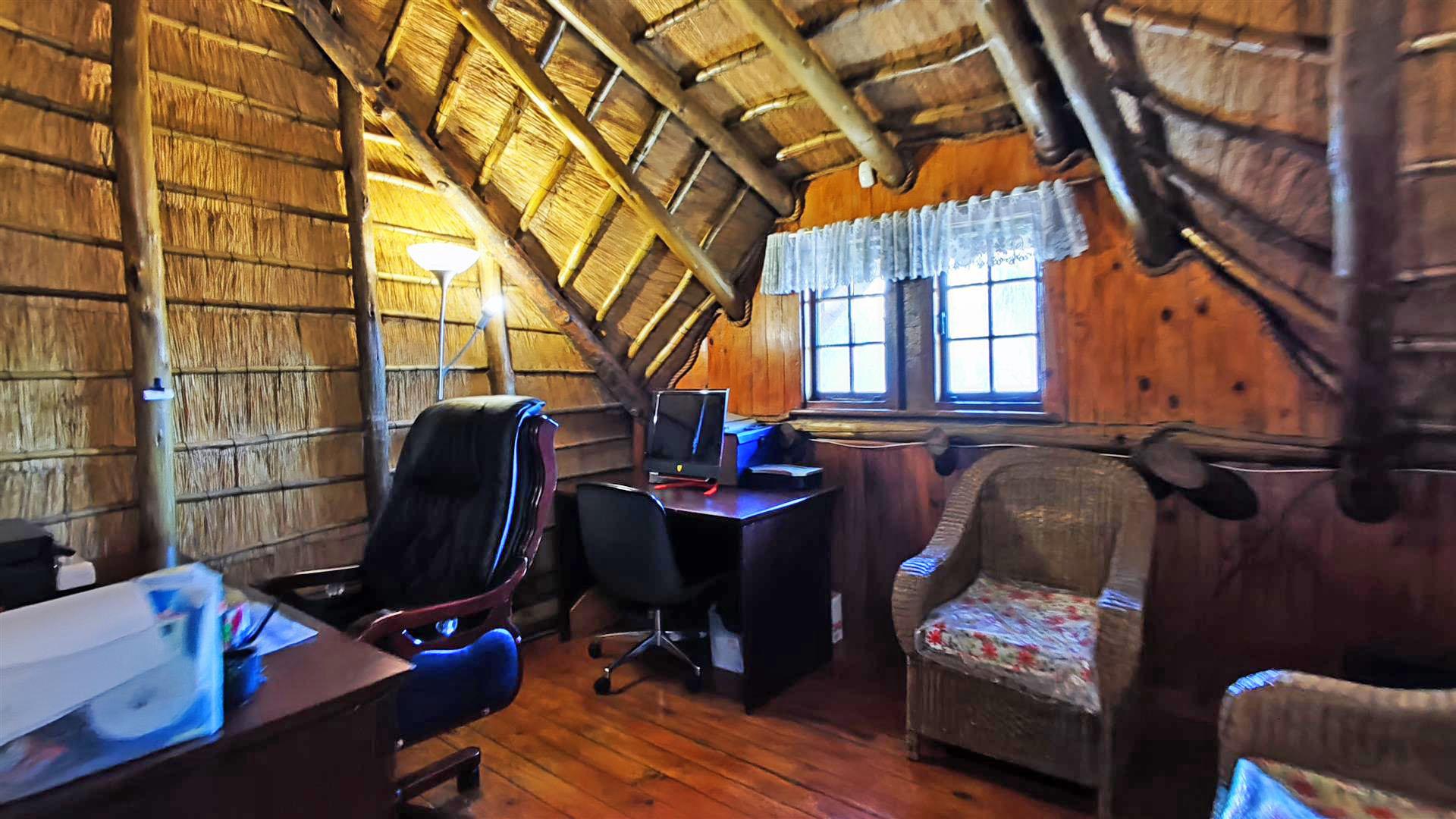 Study - 10 square meters of property in Randhart