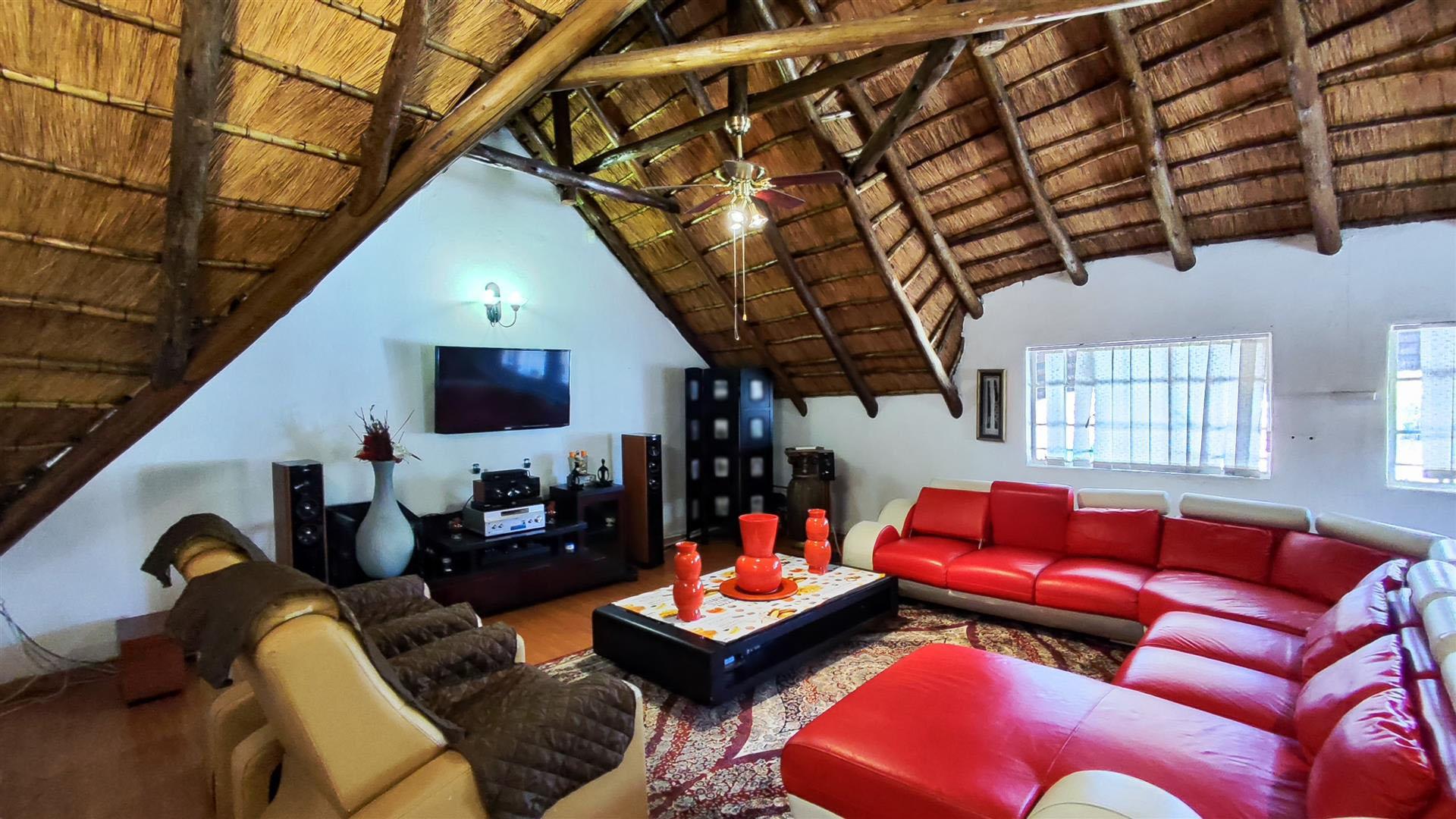 Entertainment - 60 square meters of property in Randhart