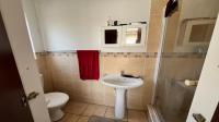Bathroom 2 of property in The Reeds