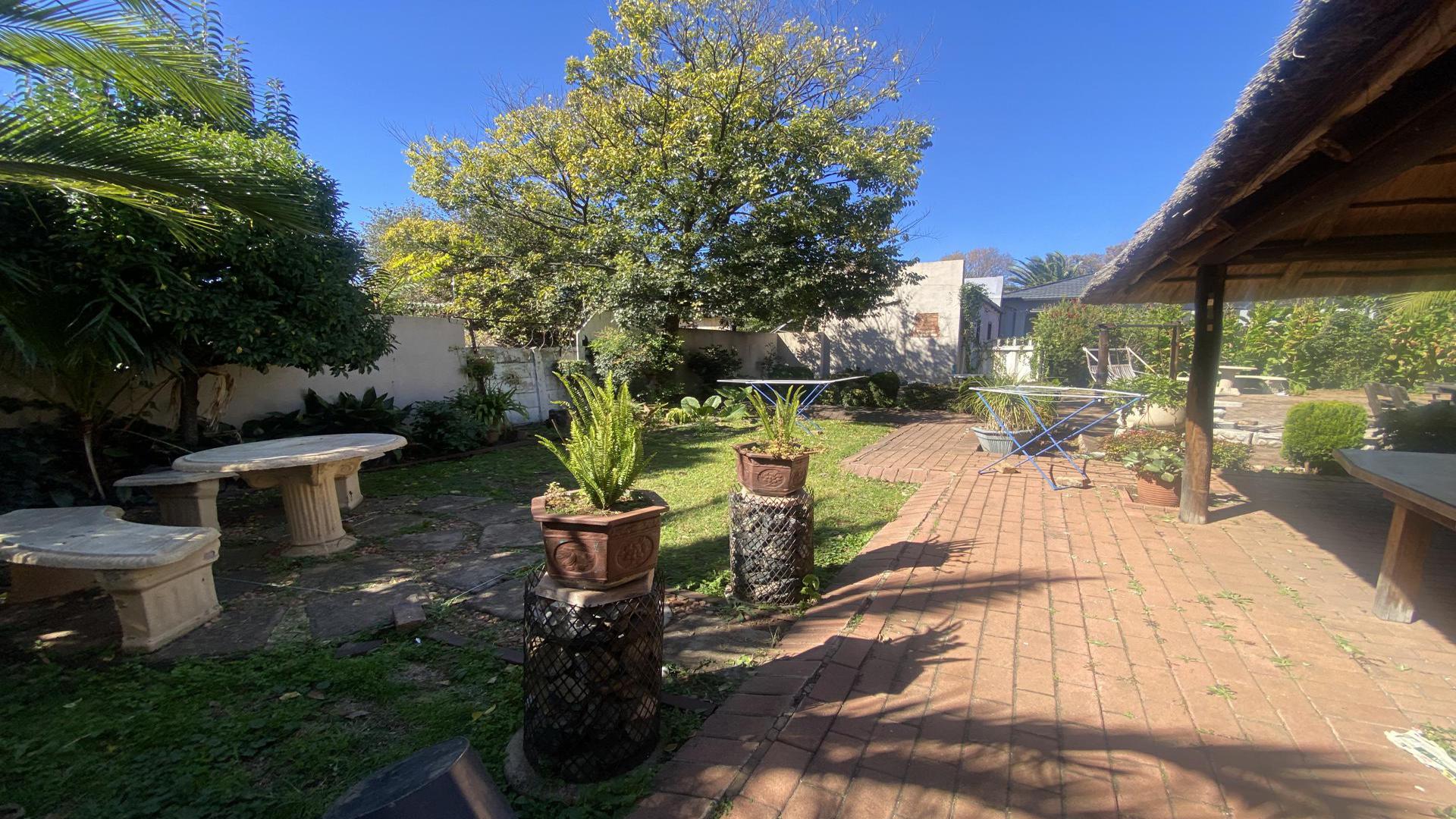 Backyard of property in Selection park