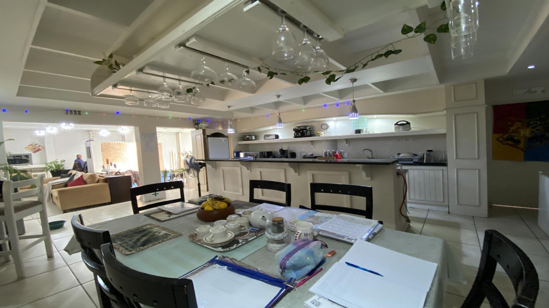 Dining Room of property in Selection park