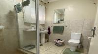 Bathroom 1 of property in Selection park