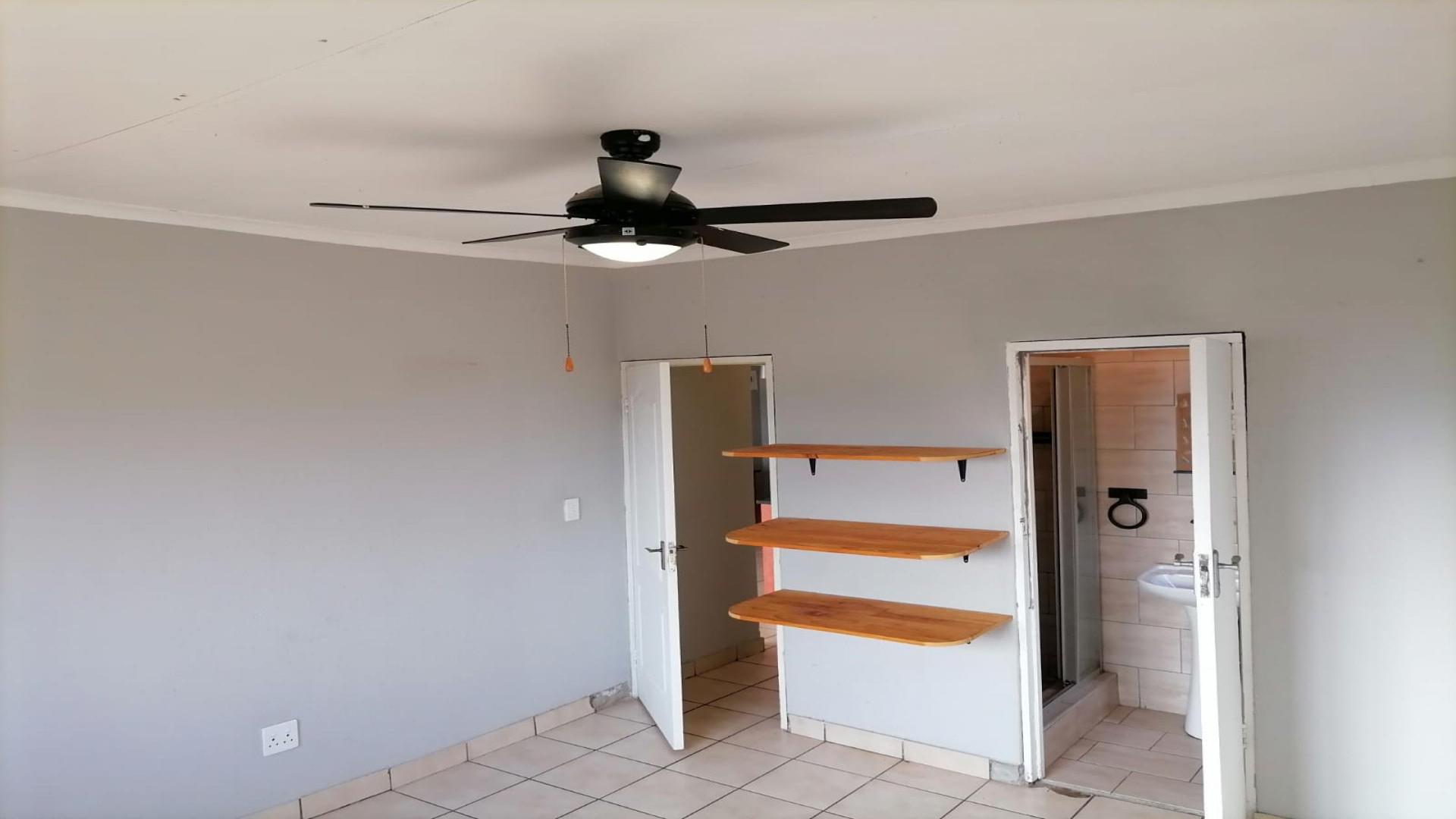 Bed Room 2 of property in Stonehenge