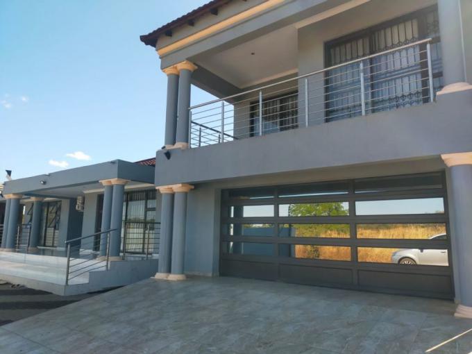 4 Bedroom House for Sale For Sale in Thohoyandou - MR685385