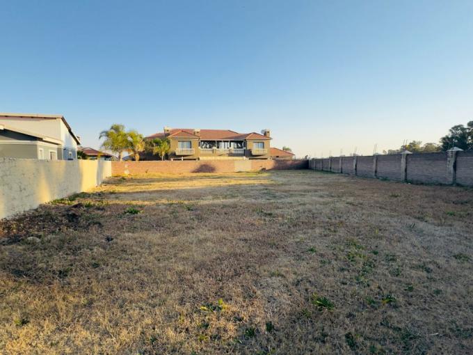 Land for Sale For Sale in Helderwyk Estate - MR685401