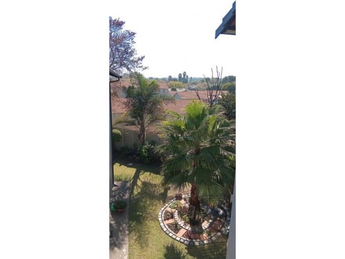 2 Bedroom Apartment for Sale For Sale in Verwoerdpark - MR685440