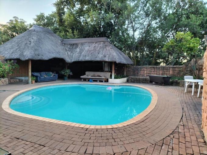 12 Bedroom House for Sale For Sale in Silverton - MR685449