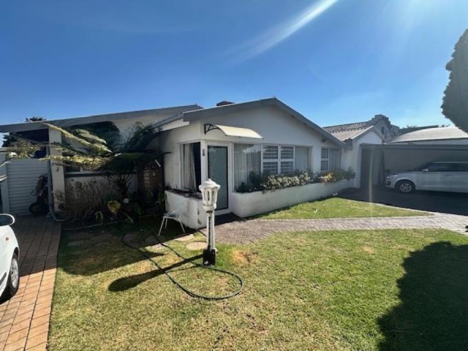 4 Bedroom House to Rent in Crown Gardens - Property to rent - MR685474