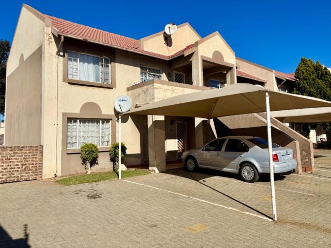 2 Bedroom Simplex for Sale For Sale in Rewlatch - MR685490