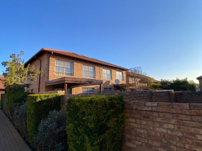 Simplex for Sale For Sale in Tijger Vallei - MR685503