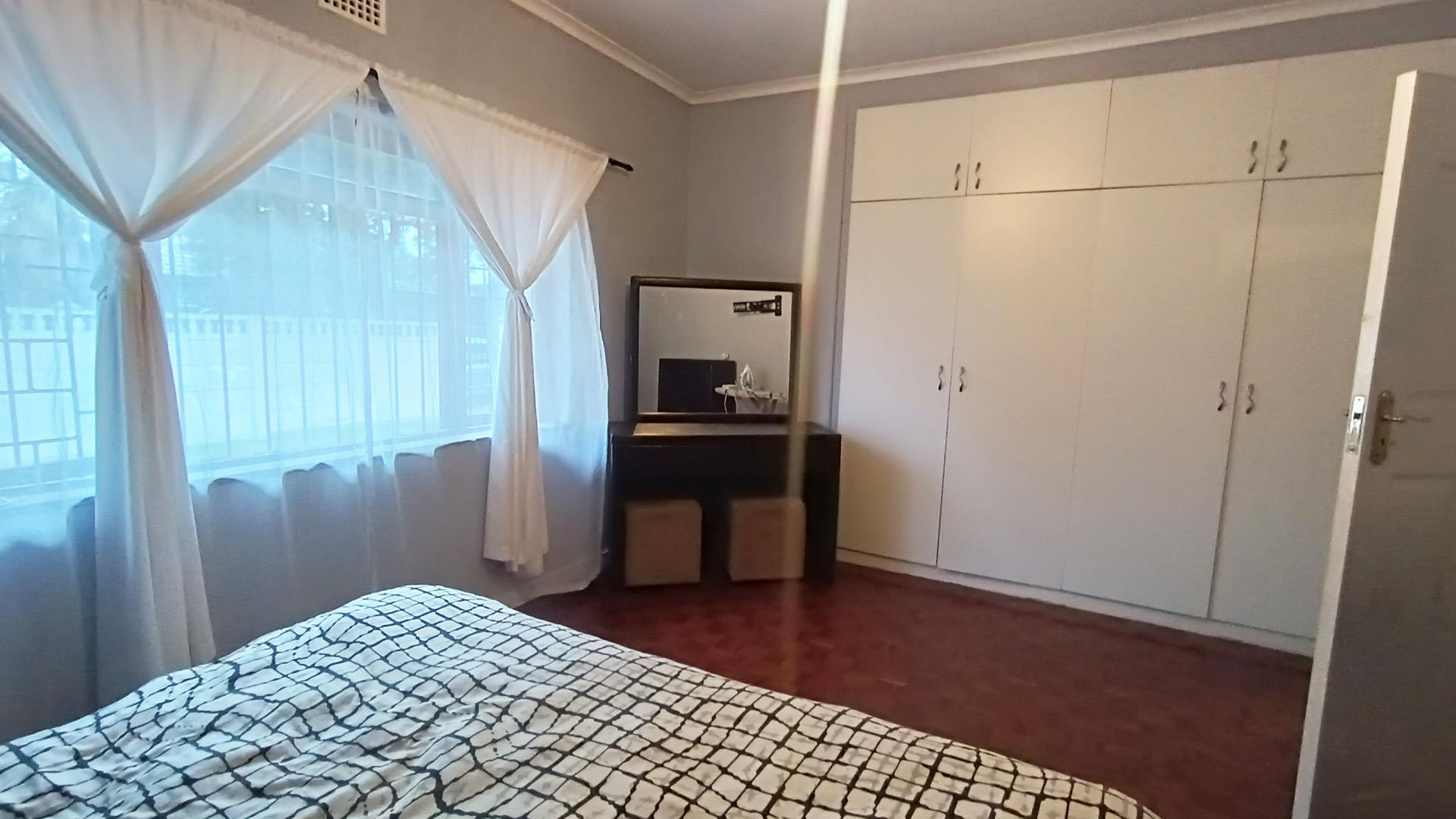 Bed Room 2 - 22 square meters of property in Thornton
