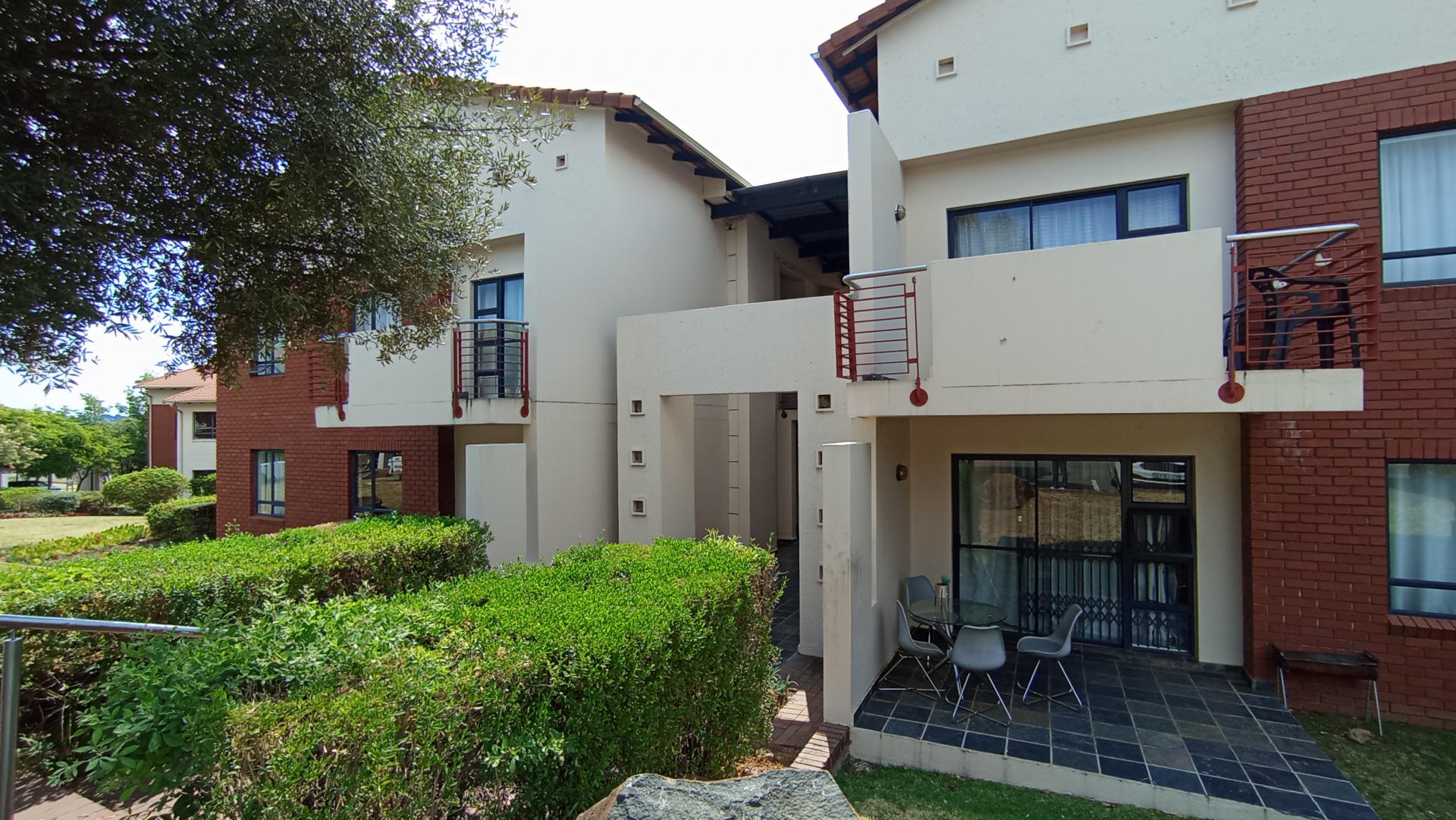 Front View of property in Jackal Creek Golf Estate