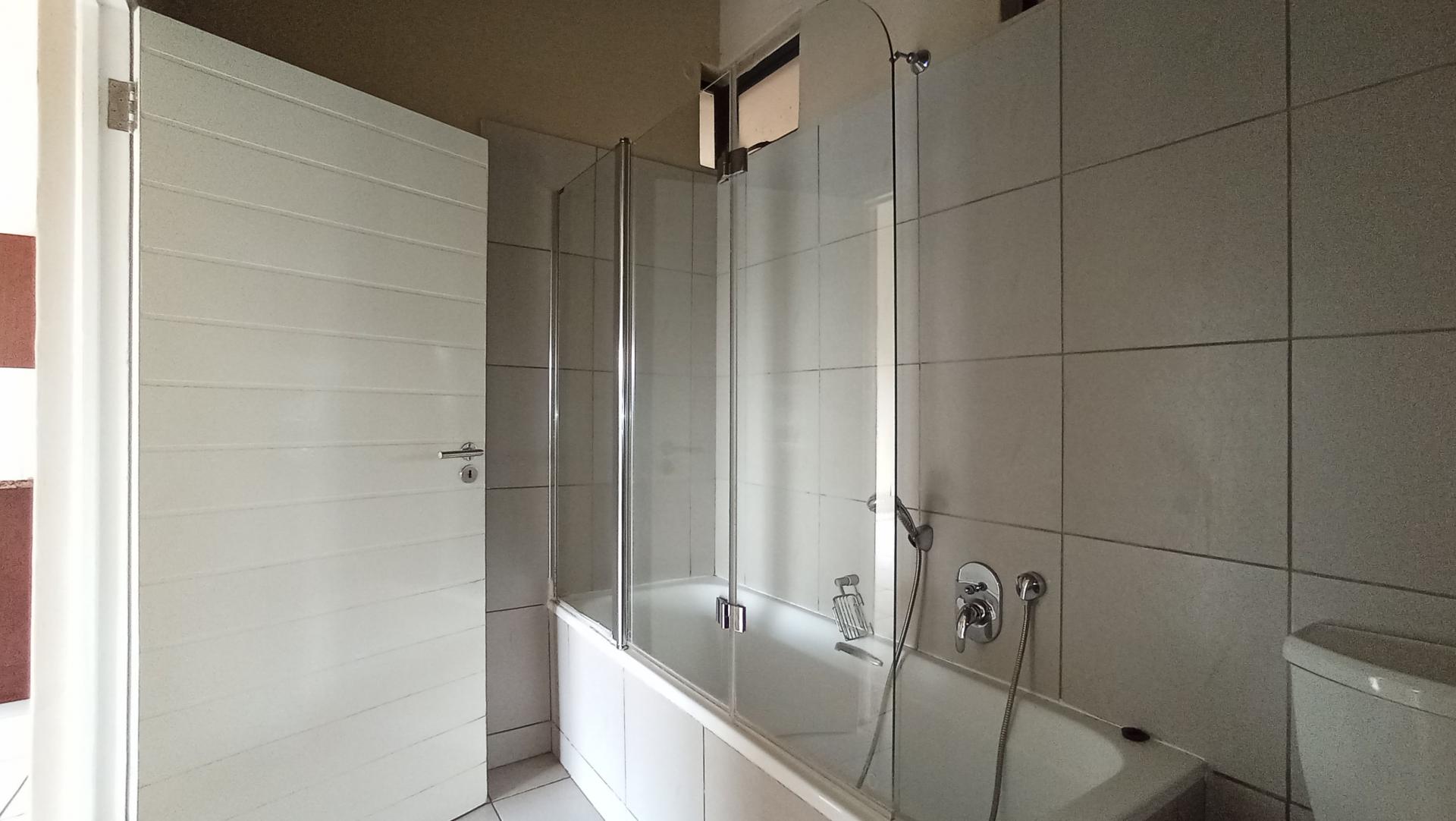 Bathroom 1 - 7 square meters of property in Jackal Creek Golf Estate