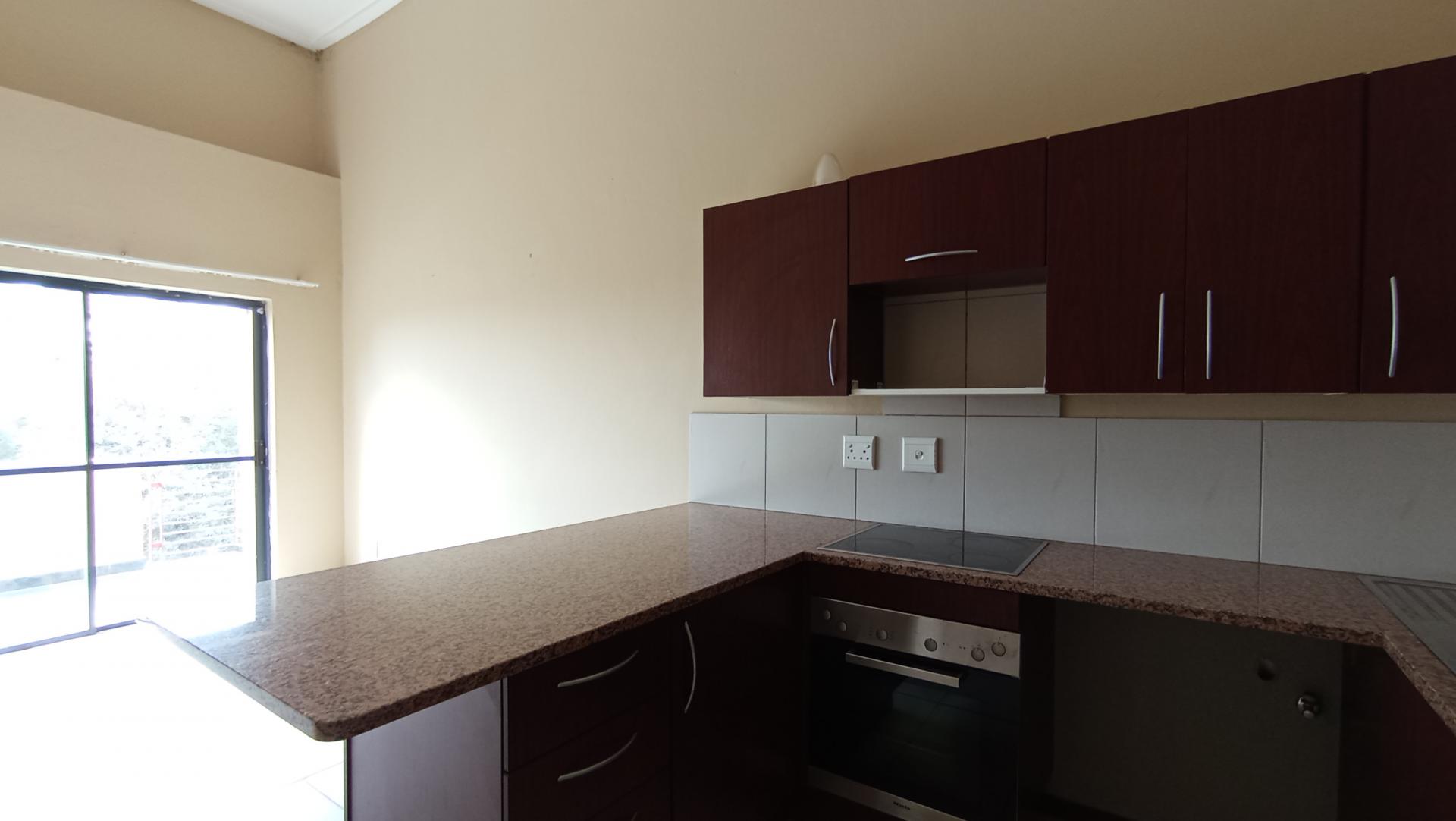 Kitchen - 6 square meters of property in Jackal Creek Golf Estate