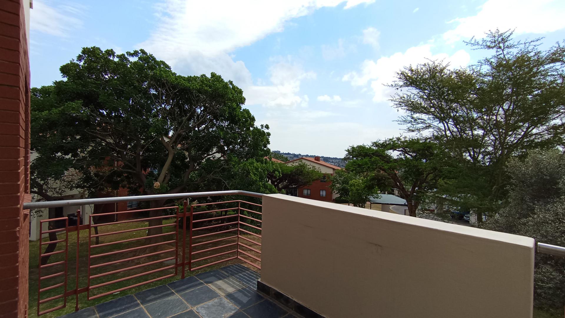 Balcony - 9 square meters of property in Jackal Creek Golf Estate