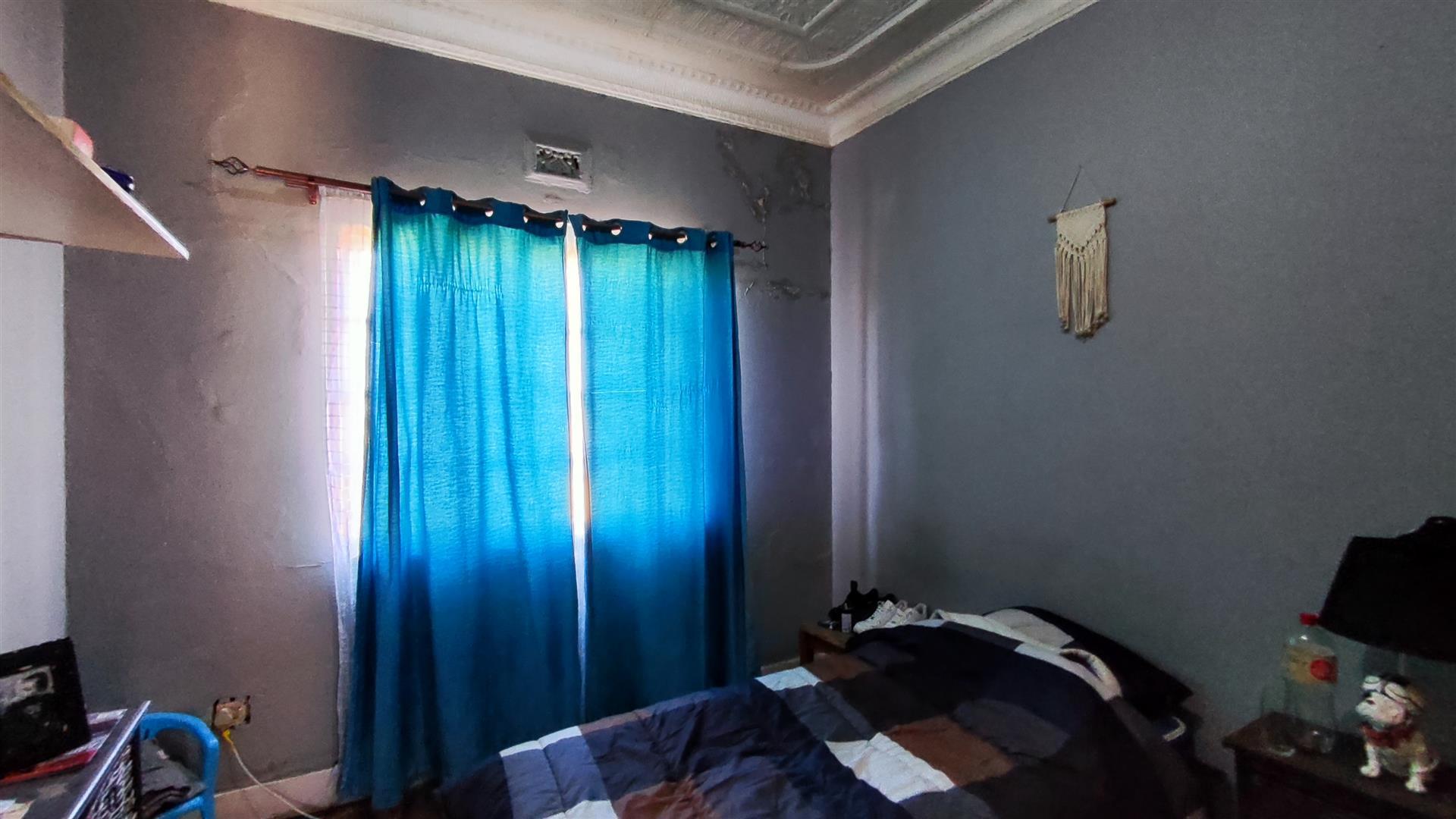 Bed Room 1 - 12 square meters of property in Noycedale