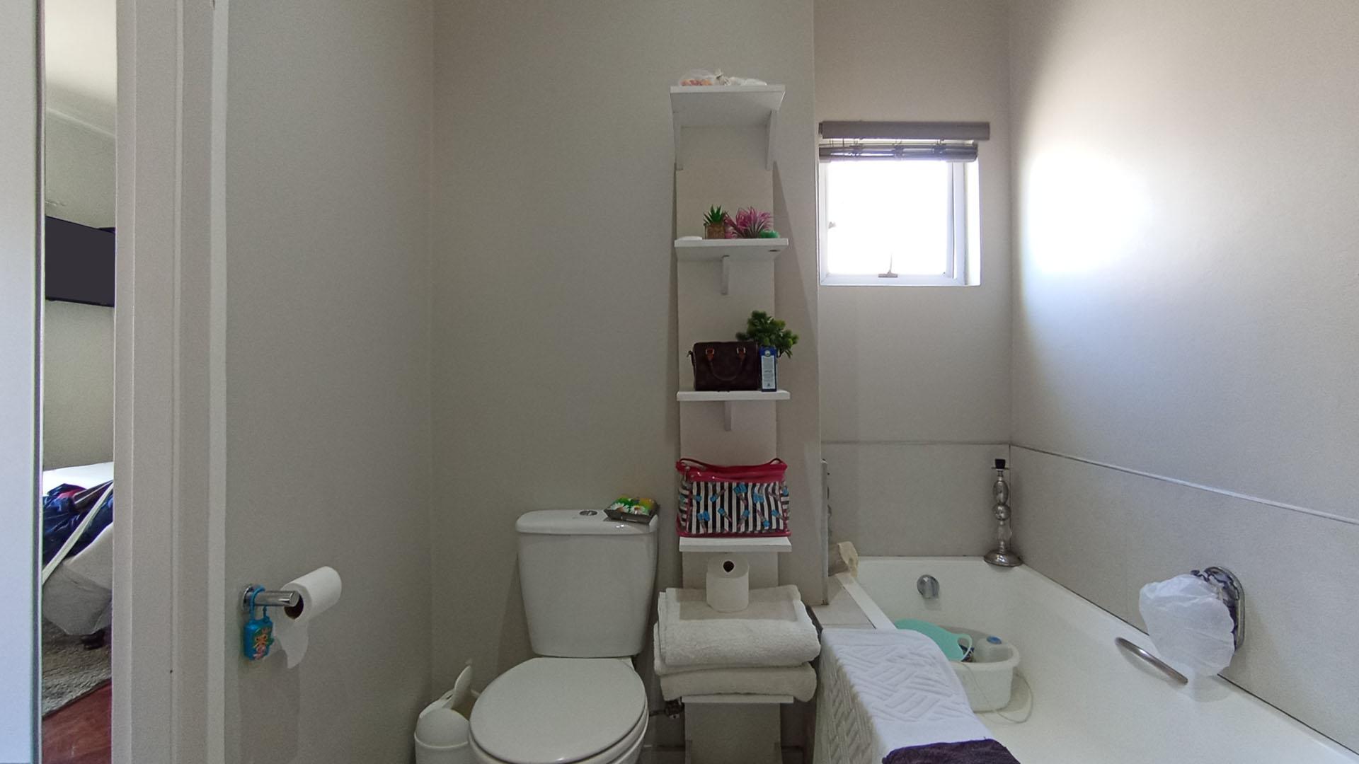 Main Bathroom - 8 square meters of property in Midrand