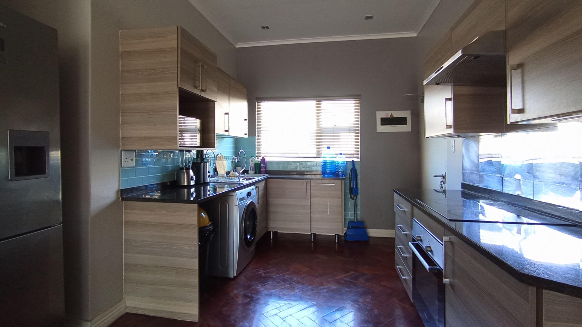 Kitchen - 13 square meters of property in Midrand