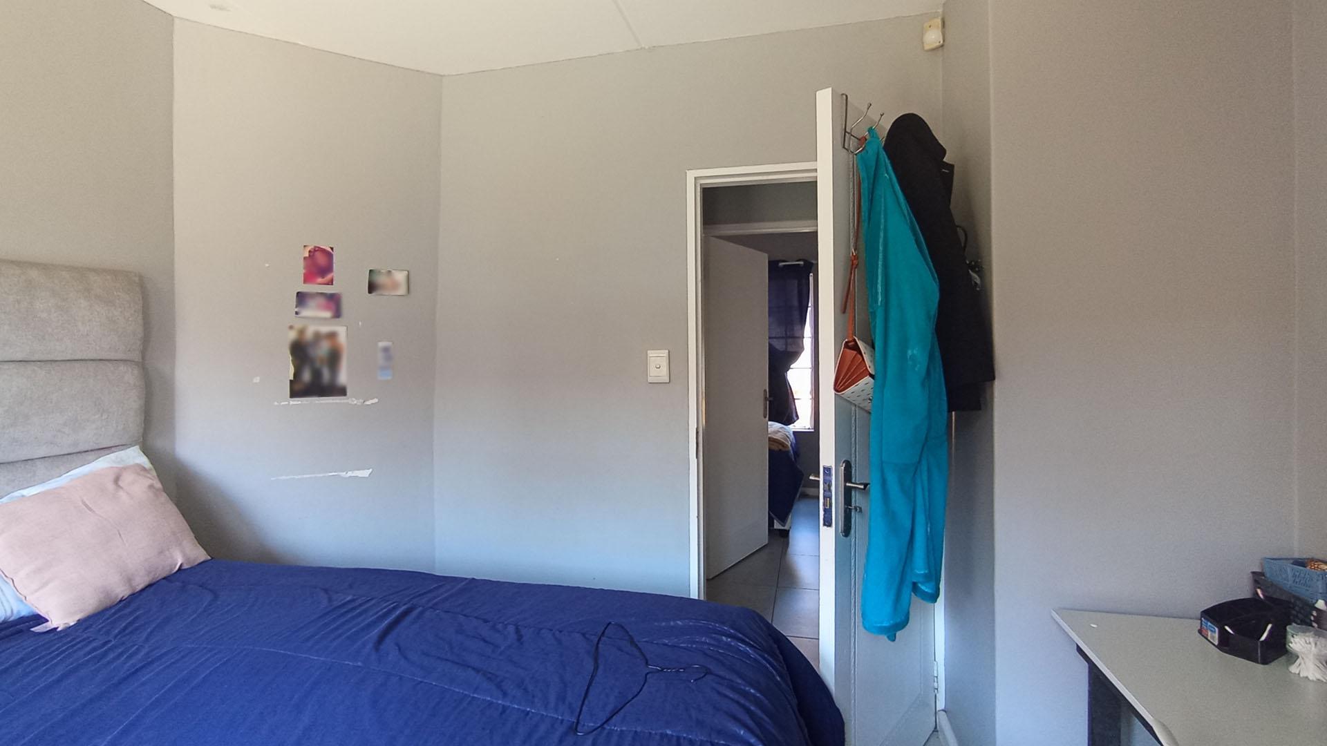 Bed Room 2 - 10 square meters of property in Noordwyk