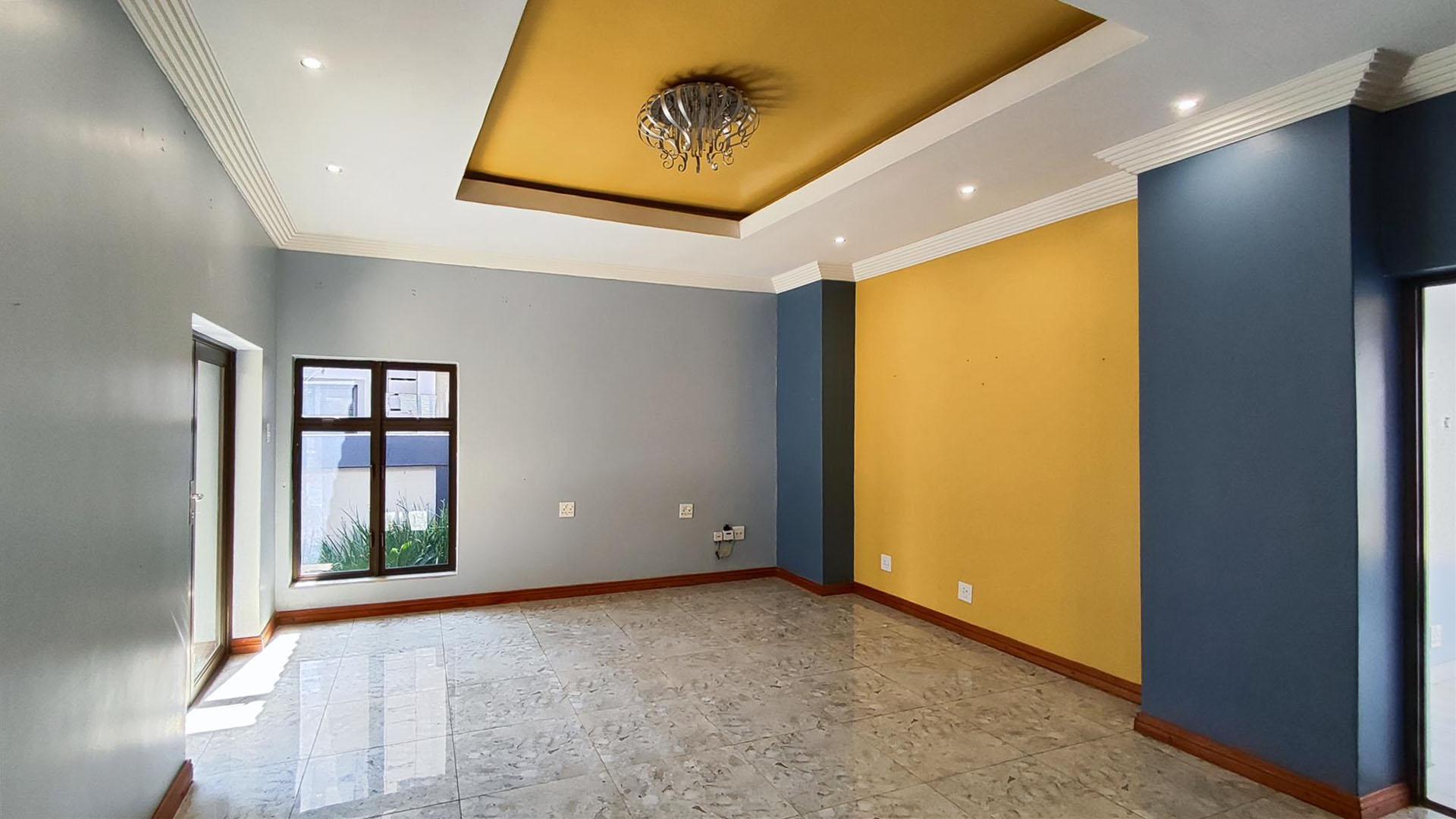 Lounges - 32 square meters of property in Helderwyk Estate