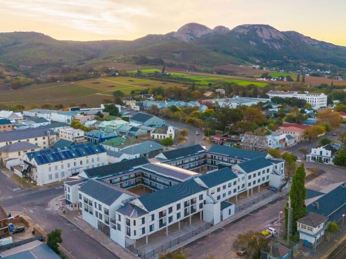 2 Bedroom Apartment for Sale For Sale in Paarl - MR685616