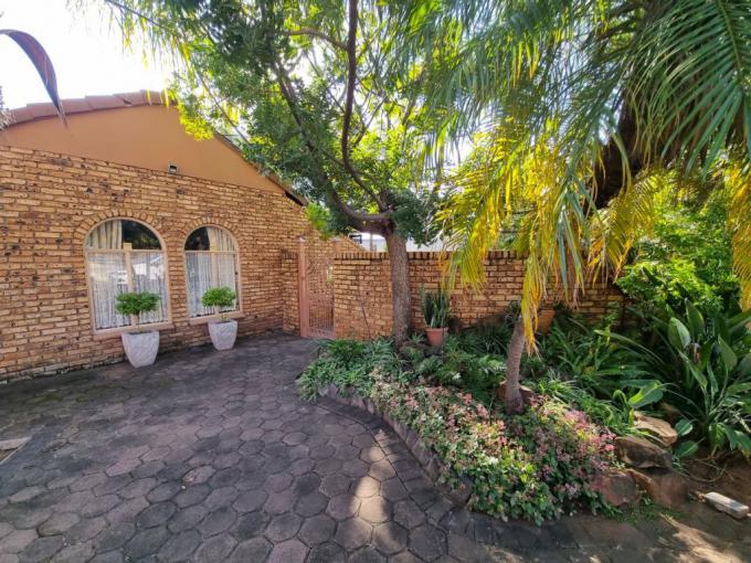 3 Bedroom House for Sale For Sale in Safarituine - MR685632