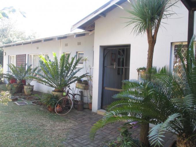 4 Bedroom House for Sale For Sale in Queenswood - MR685634