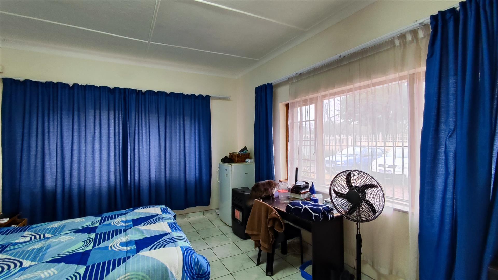 Bed Room 2 - 28 square meters of property in Parkdene (JHB)