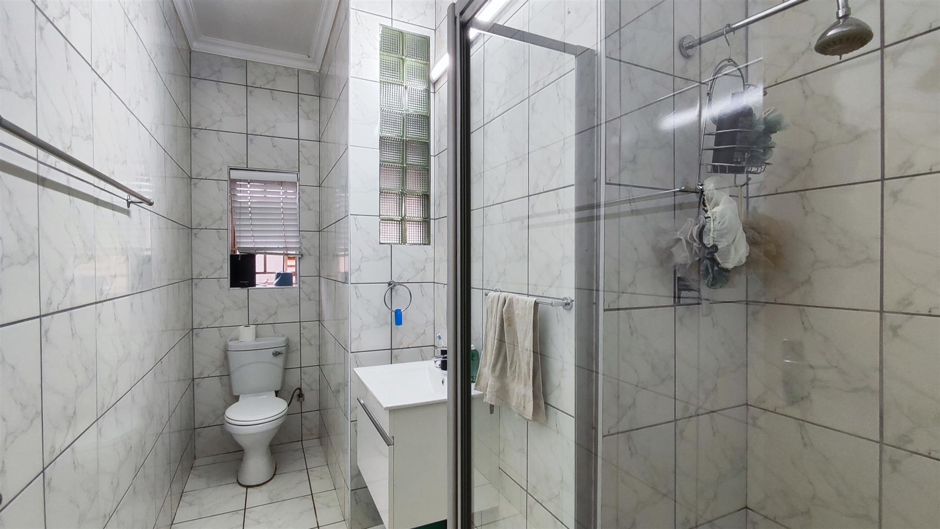 Bathroom 2 - 7 square meters of property in Parkdene (JHB)