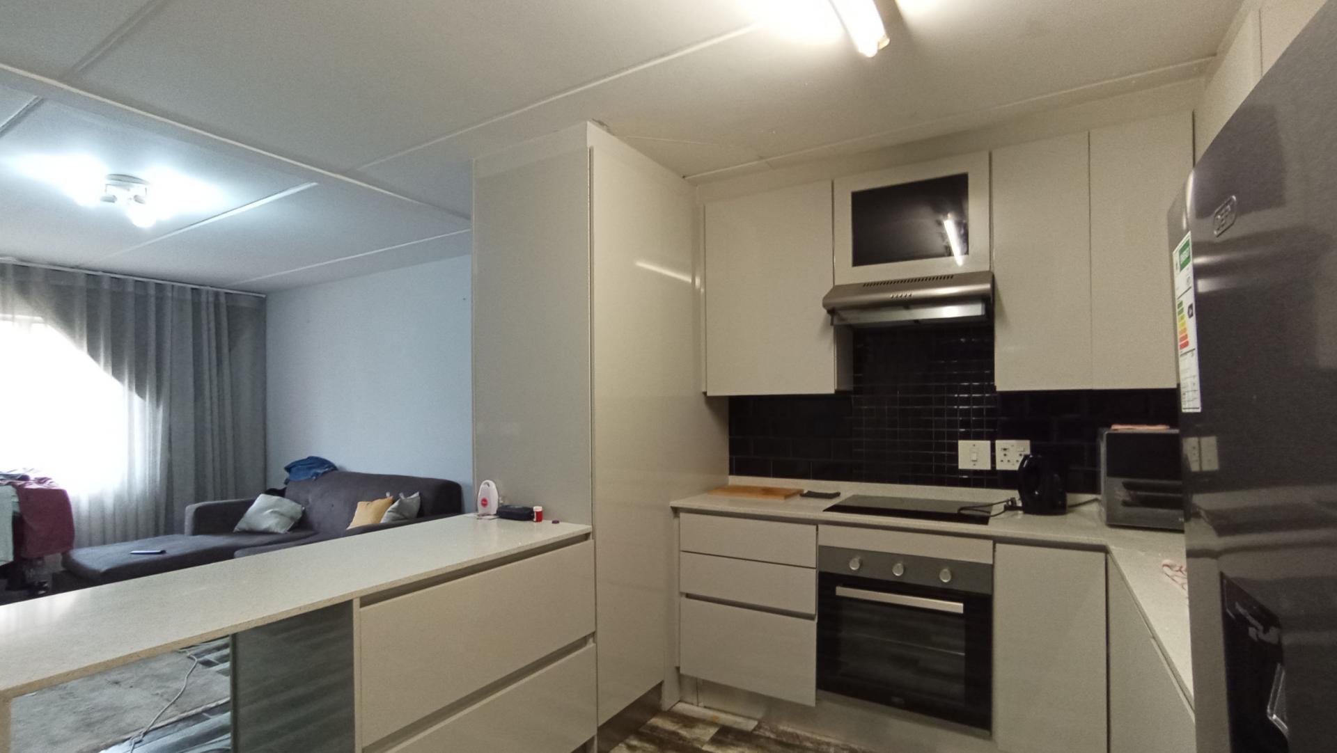 Kitchen - 9 square meters of property in Ormonde
