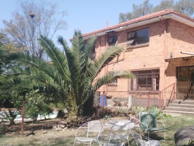 8 Bedroom House for Sale For Sale in Parkhill Gardens - MR685666