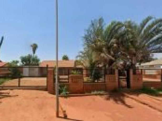 2 Bedroom House for Sale For Sale in The Orchards - MR685670