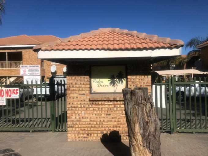 3 Bedroom Simplex for Sale For Sale in Brits - MR685681