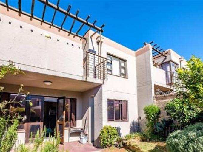 2 Bedroom Simplex for Sale For Sale in Glenvista - MR685698