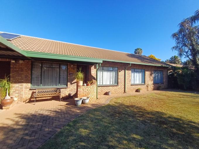 3 Bedroom House for Sale For Sale in Doornpoort - MR685711